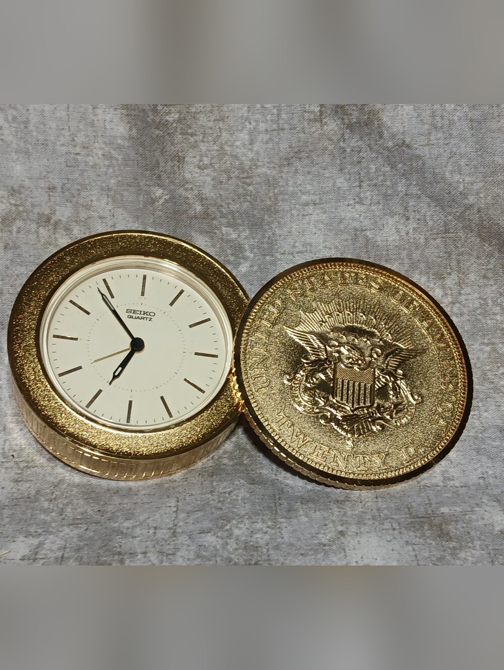 Round Gold Desk SEIKO Quartz Twenty Dollar Coin Alarm Clock Vintage Collectible